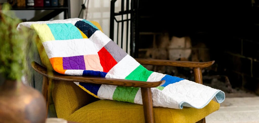 How to Style a Throw Blanket on a Chair