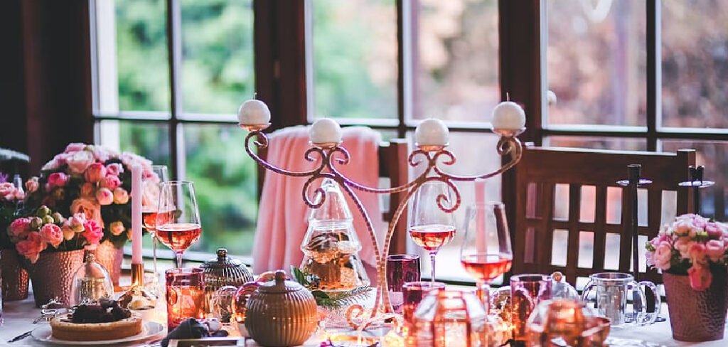 How to Decorate a Coffee Table for Christmas