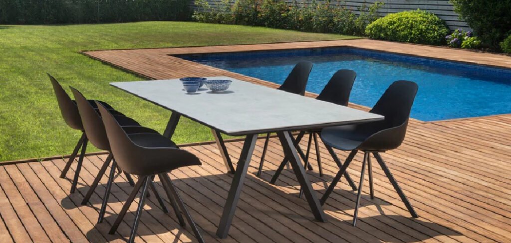 How to Protect Outdoor Furniture in Winter