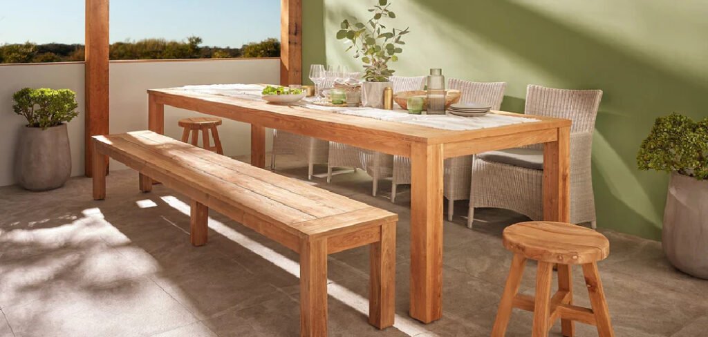 How to Refinish a Teak Dining Table