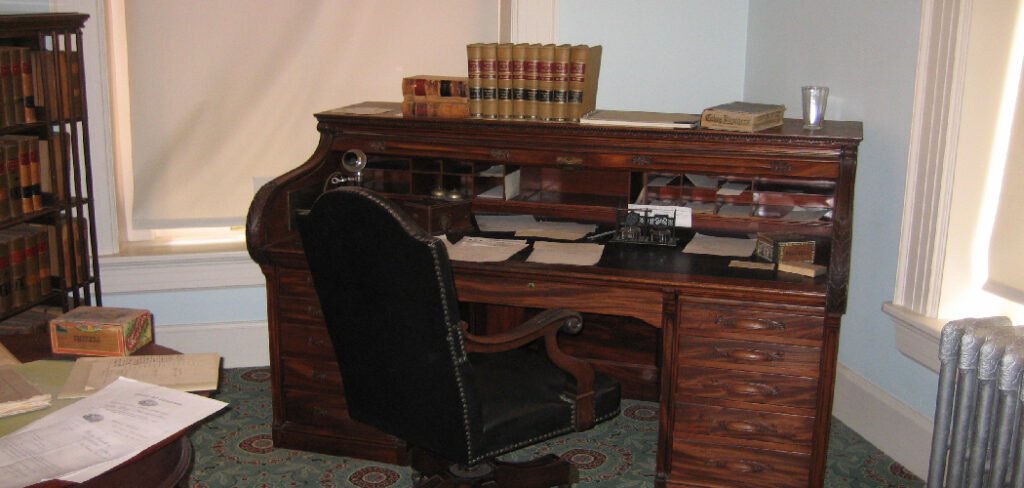 How to Build a Desk Hutch