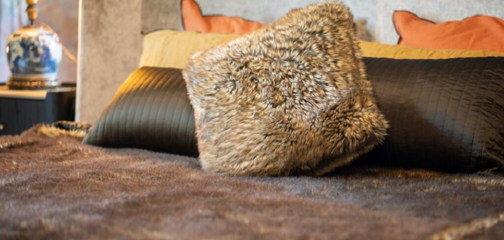 How to wash throw pillow covers