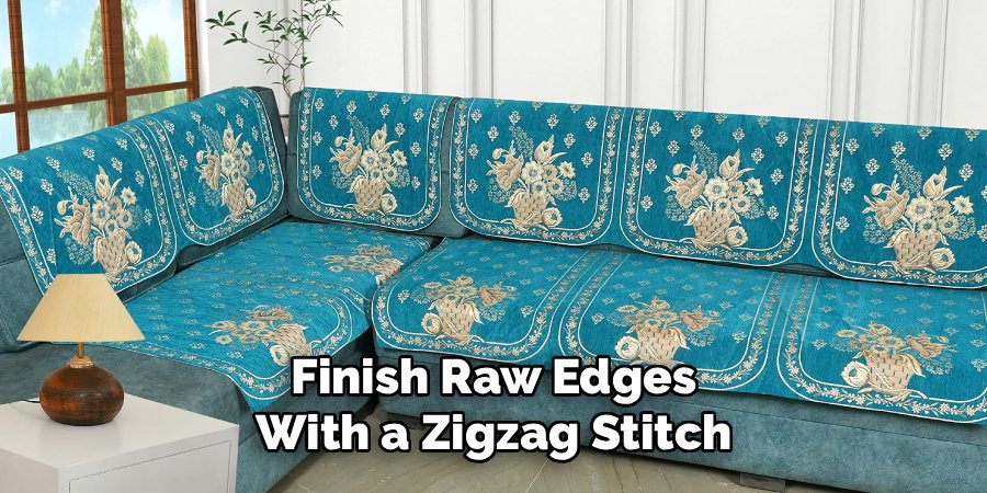 Finish Raw Edges With a Zigzag Stitch