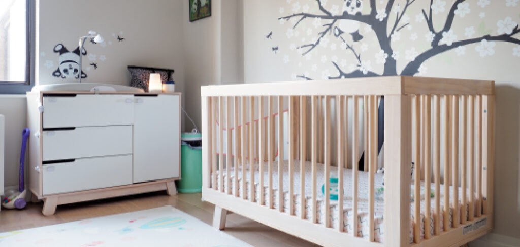 How to Convert a Davinci Crib to a Full-size Bed