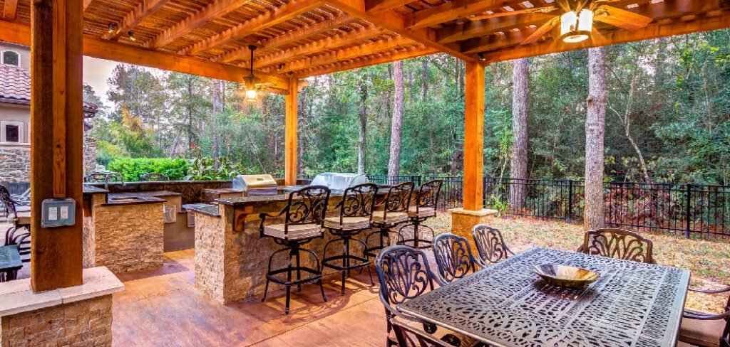 How to Decorate Patio Table