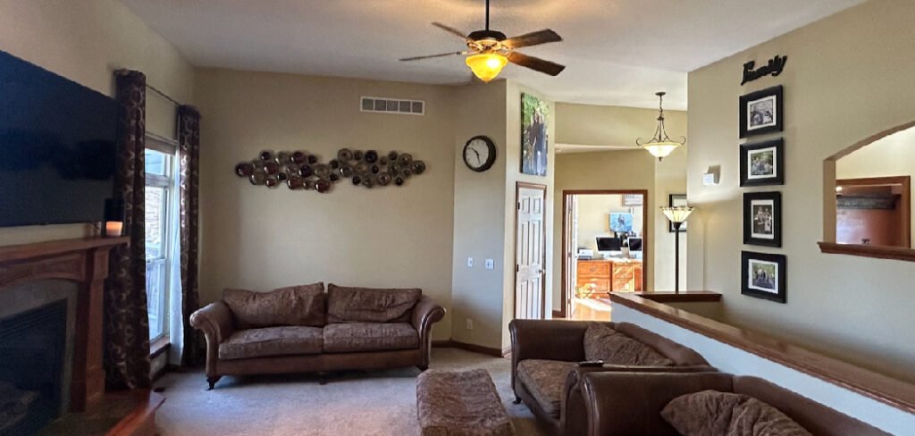 How to Decorate With Reclining Sofa