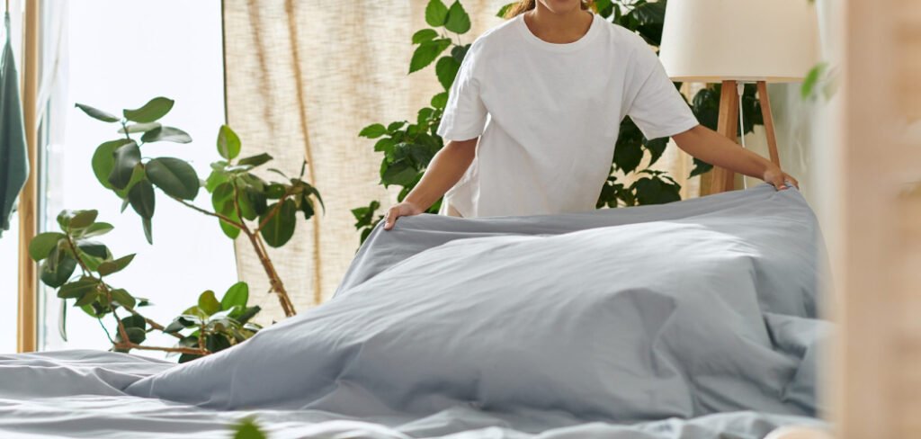 How to Make Sheets Stay on Bed