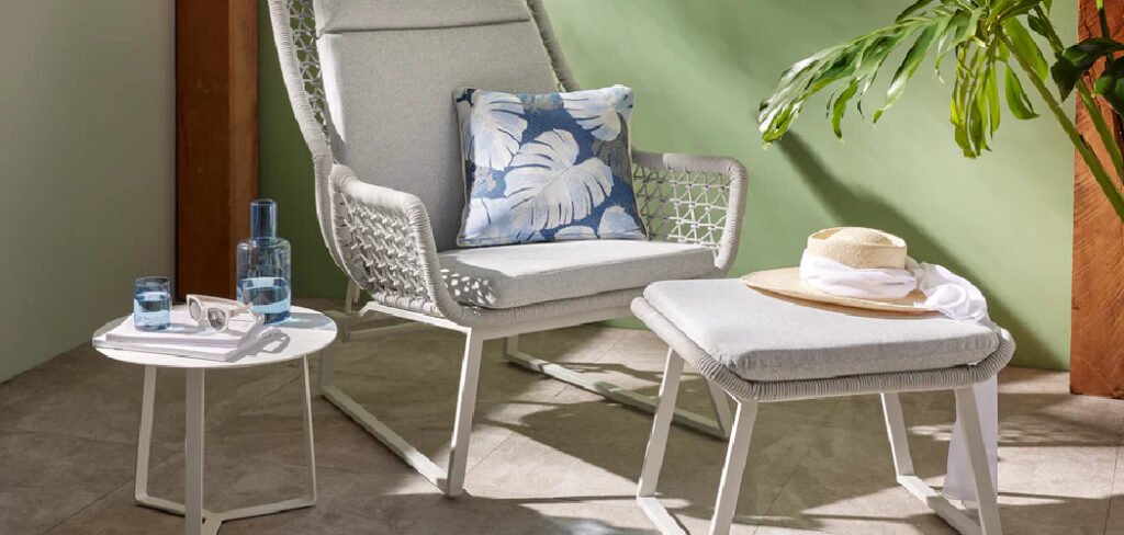 How to Store Patio Furniture Outside in Winter