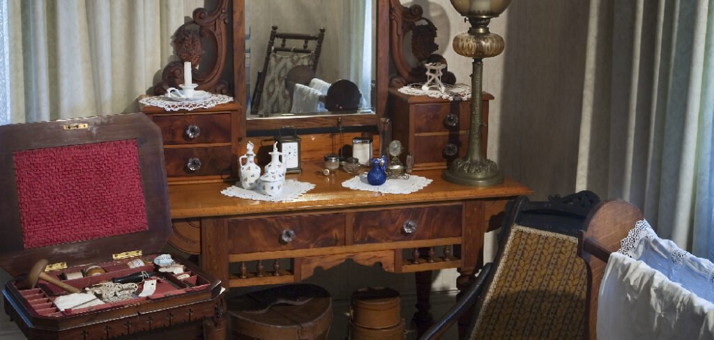 How to Update Queen Anne Bedroom Furniture